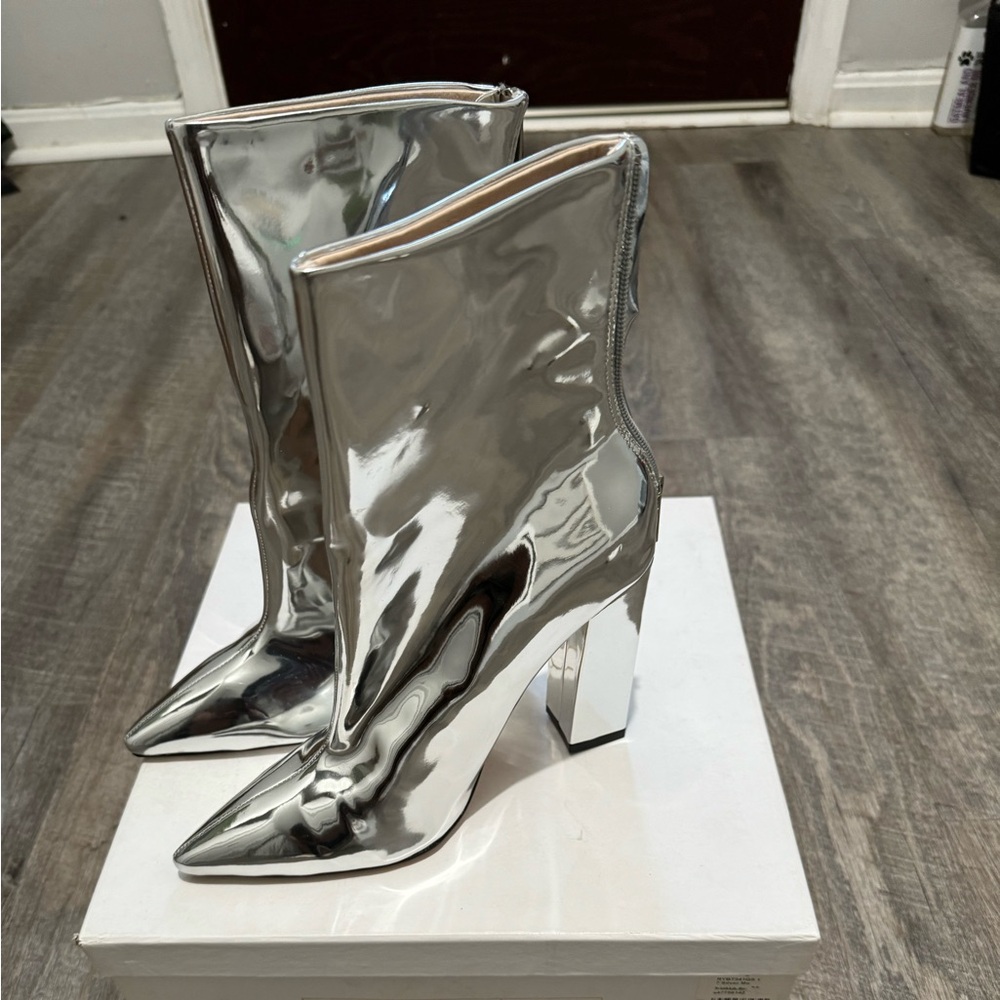 RAYE Metallic Silver Pointed Toe Patent Ankle Boots - Picture 2 of 4